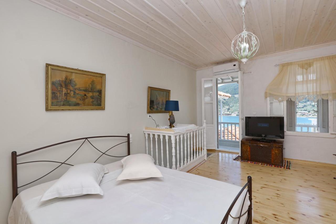 House Of Town Skopelos Exterior foto