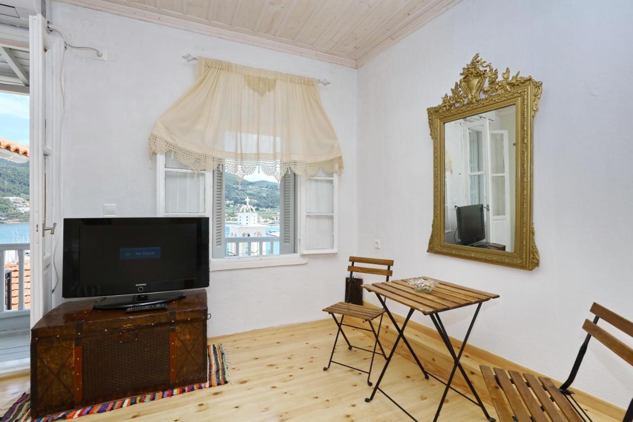 House Of Town Skopelos Exterior foto