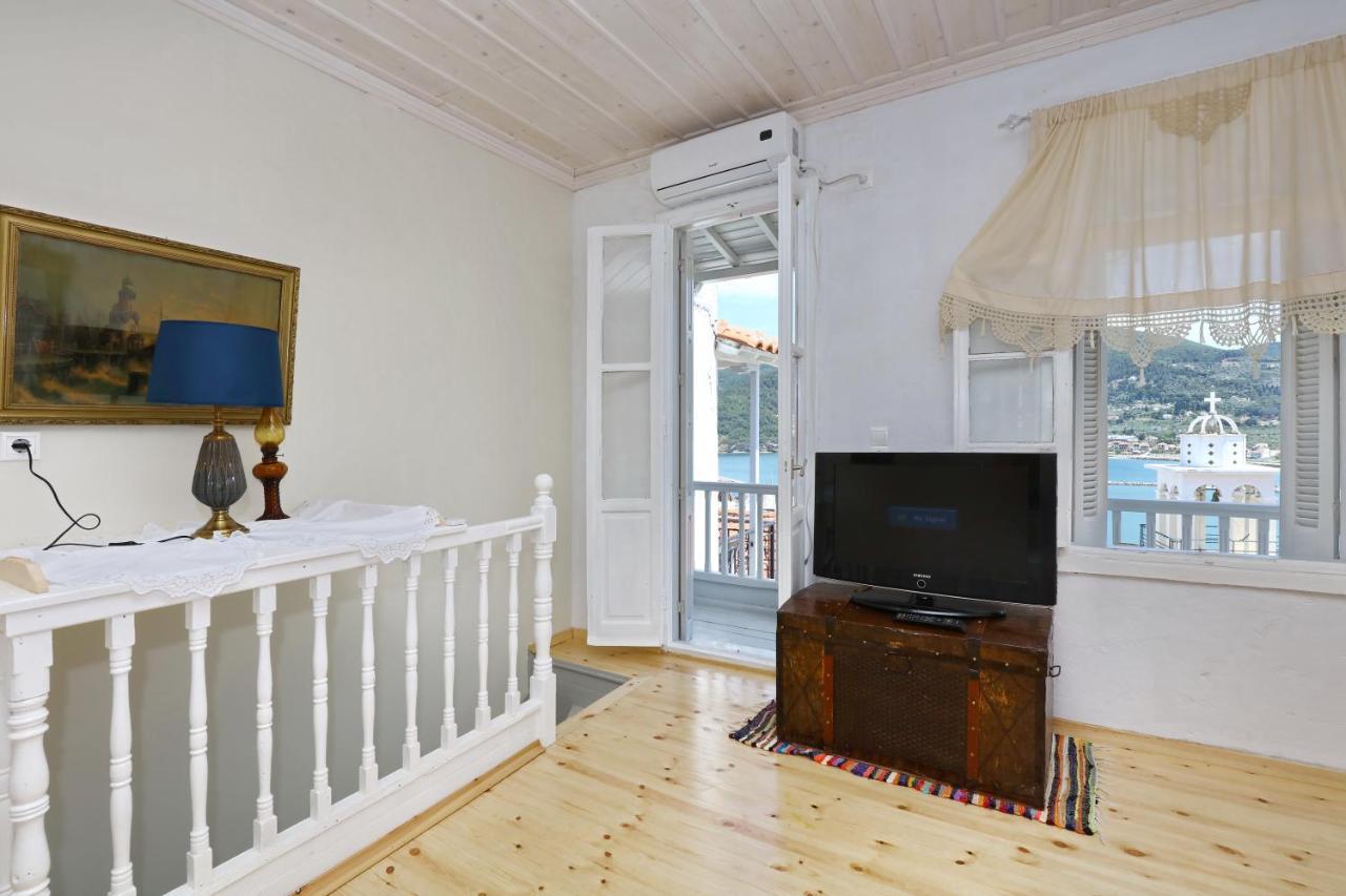 House Of Town Skopelos Exterior foto